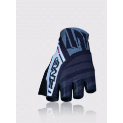 Five RC2 Shorty Gloves...