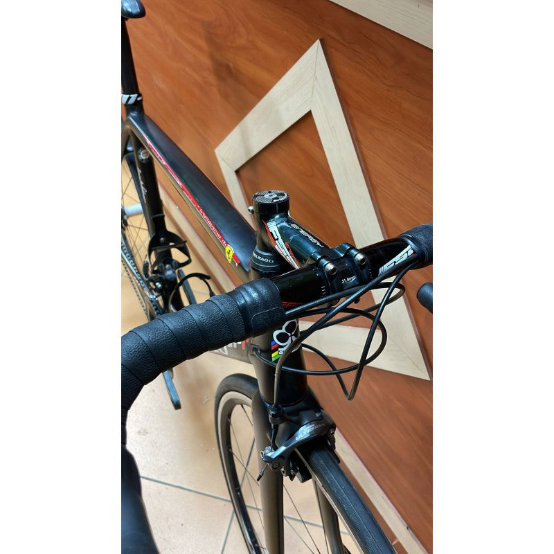 Colnago Bici V1-R - Shimano Ultegra 6800 11v - Fulcrum 3 c17 - Seminuova