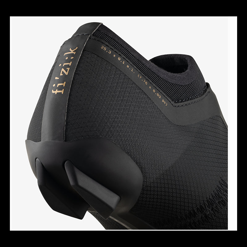 Fizik Scarpe Road Vega Carbon Coal Nero