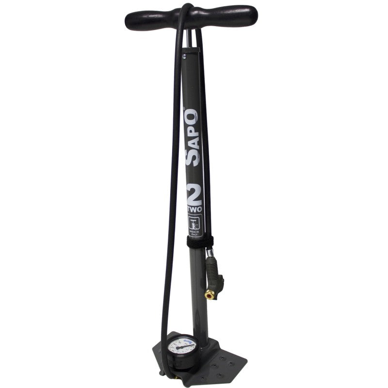Sapo Pompa da pavimento 2TWO con manometro 63mm, protezione in gomma e raccordo a leva nera c/impugnatura nera 12 bar / 180 psi