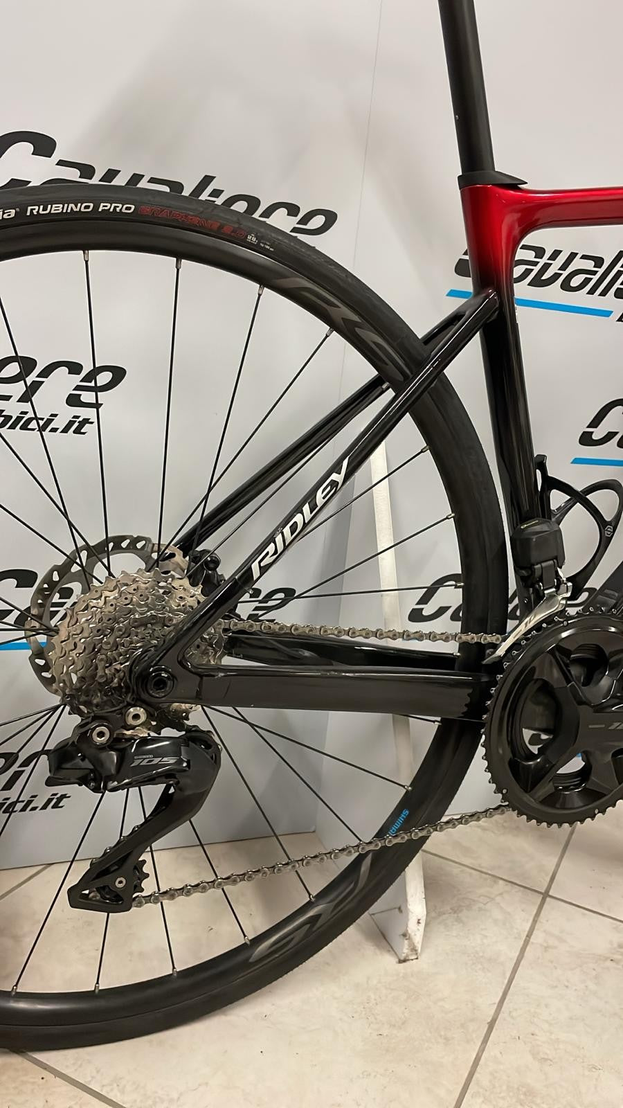 Ridley Bici Falcn - 105 Di2 7170 12v - Shimano Rs171 - SEMINUOVA