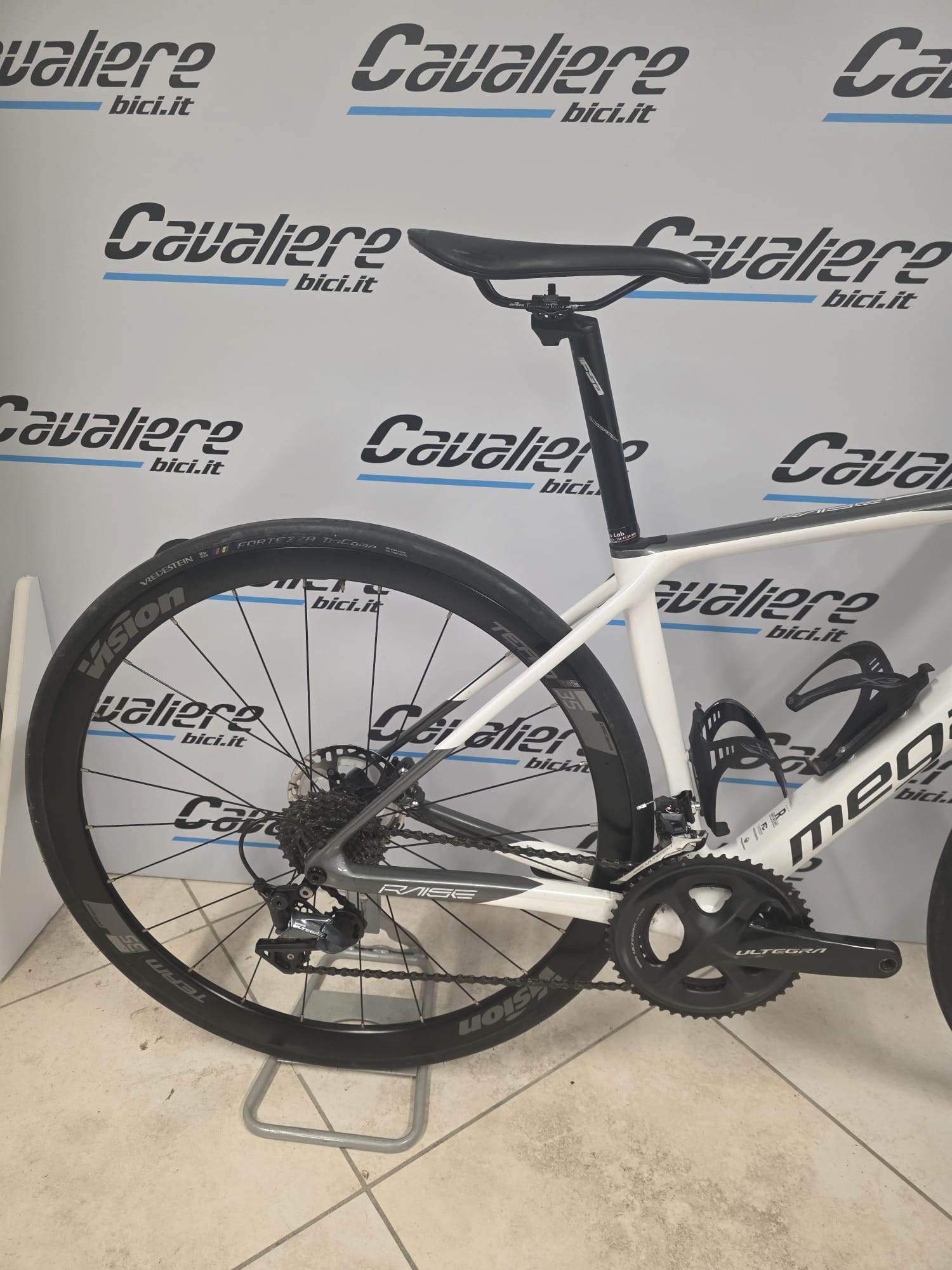 Megamo Bici Raise - Shimano Ultegra R8020 - Vision Team 35 - SEMINUOVA