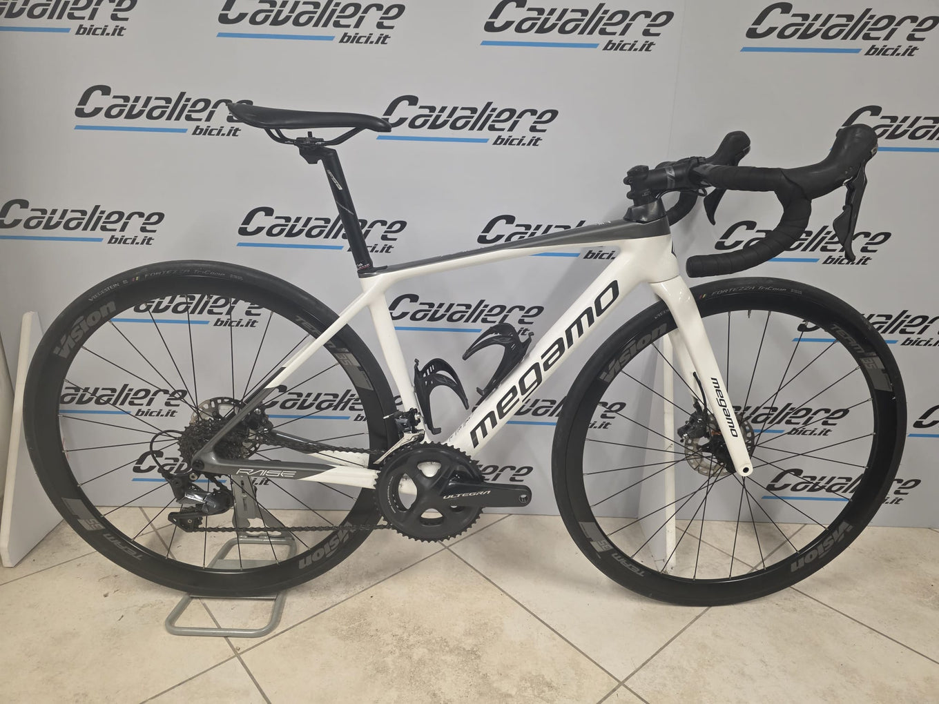 Megamo Bici Raise - Shimano Ultegra R8020 - Vision Team 35 - SEMINUOVA