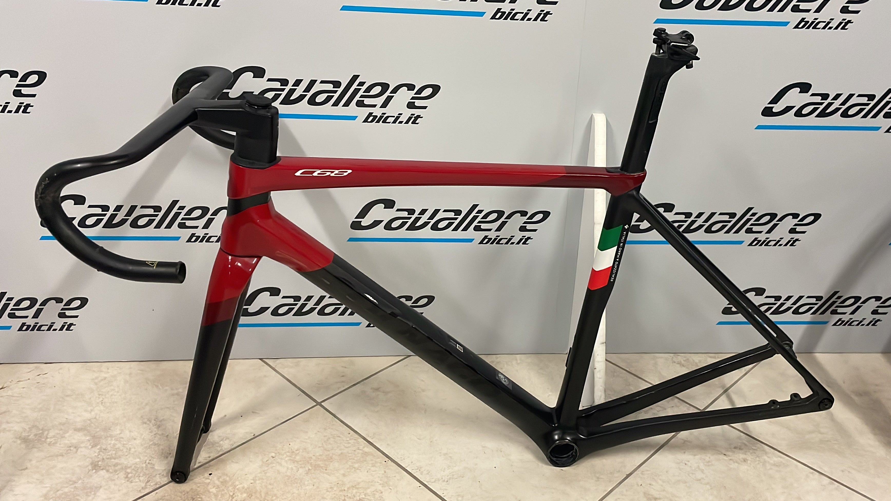 Colnago Telaio C68 Disc HRRD + Manubrio CC.01 - SEMINUOVO