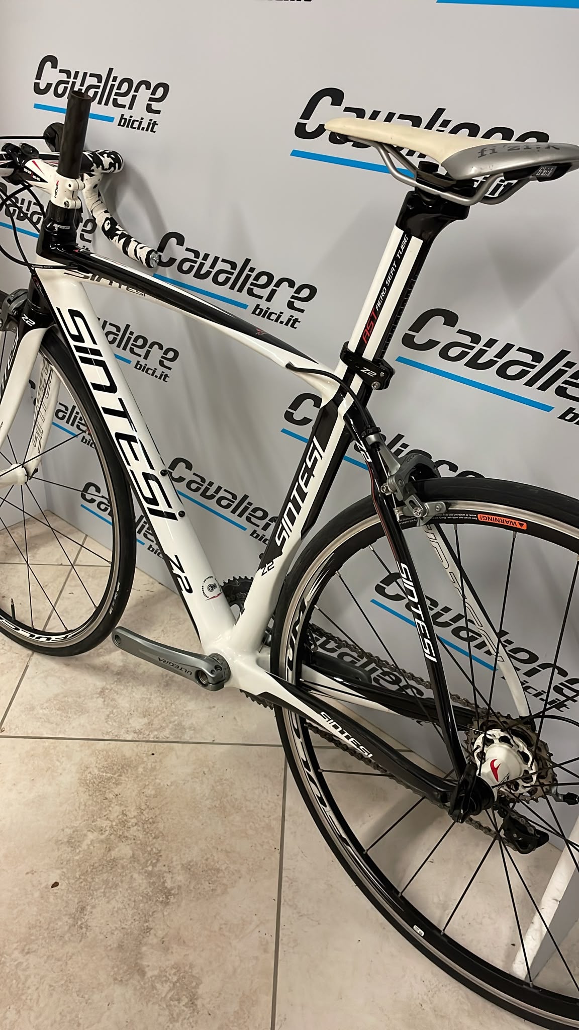 Sintesi Bici Z2 - Shimano Ultegra 6700 10v - Fulcrum Racing 3 - SEMINUOVA