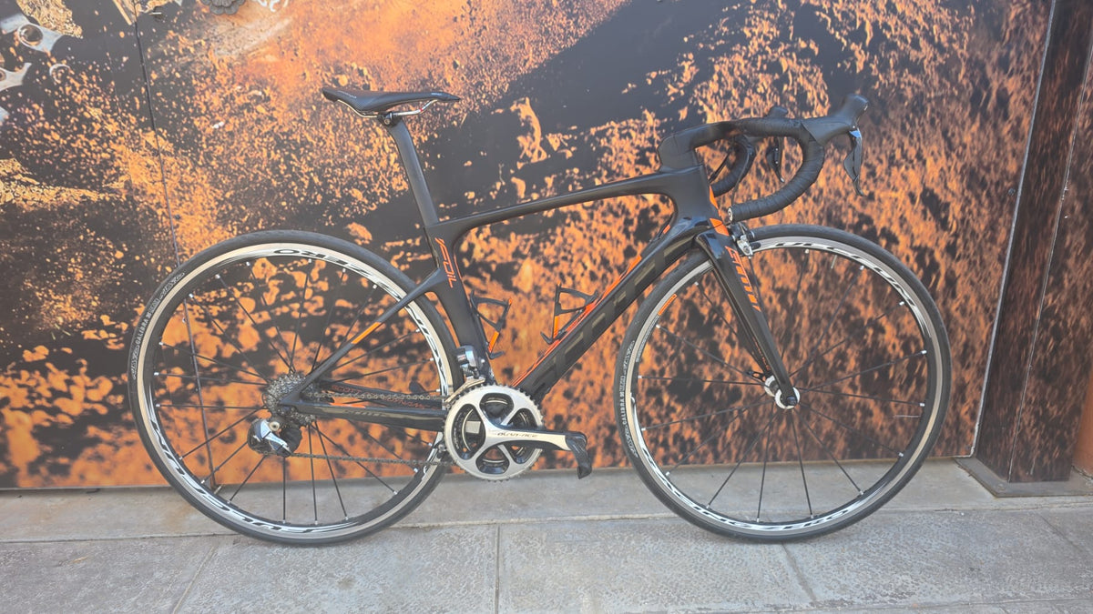 Calibre Road Bike - Shimano Ultegra 11S - Trimax 35 Semi-new
