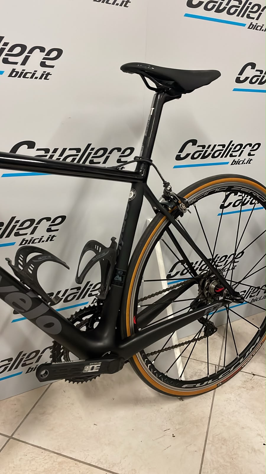 Cervélo Bici R3 – Shimano 11v – Fulcrum Racing Zero – SEMINUOVO