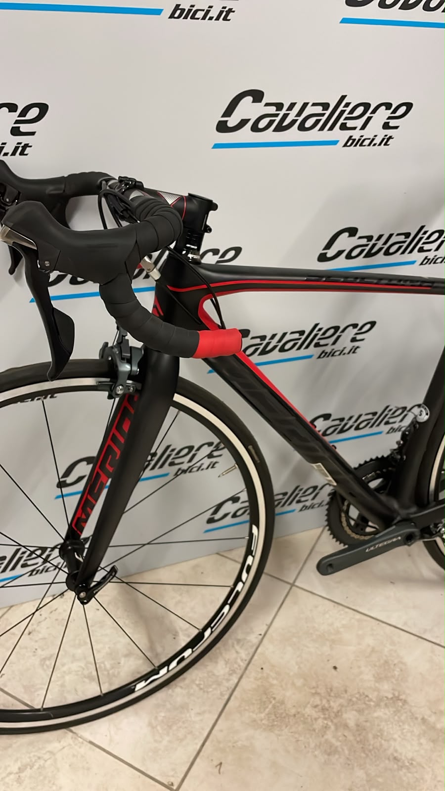 Merida Bici Scultura – Shimano Ultegra 6800 11V – Fulcrum Racing Expert – SEMINUOVO