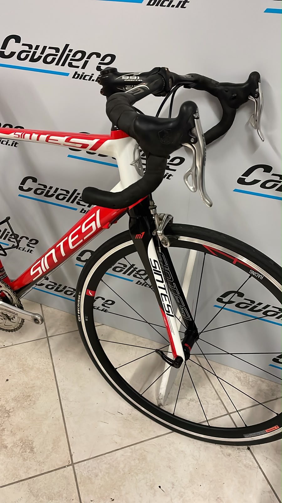 Sintesi Bici M1 – Campagnolo Veloce 10v – Fulcrum Racing 4 – SEMINUOVO